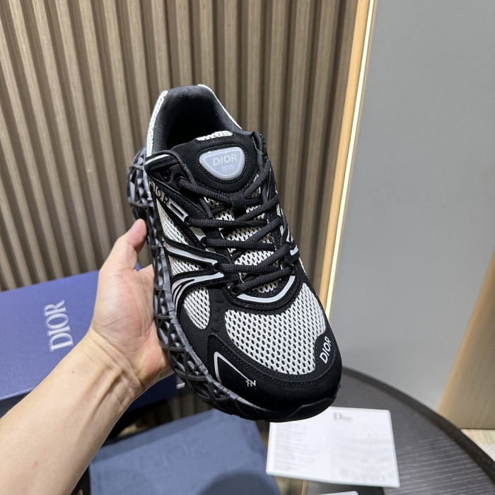 D10R SHOES B35 B35-008