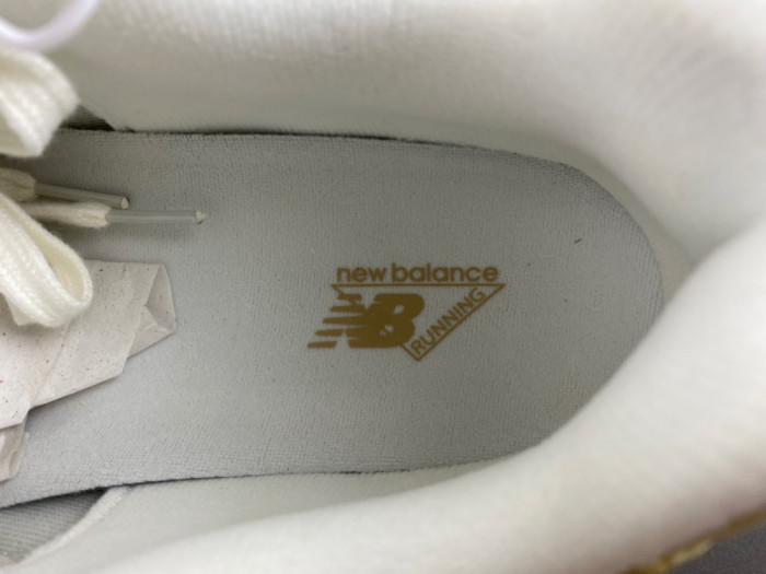 New Ba1an*e Wmns 9060R 