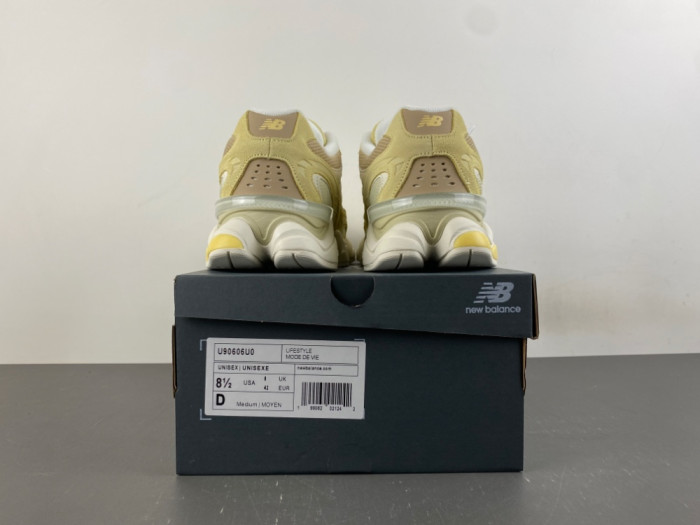 New Ba1an*e Wmns 9060R 