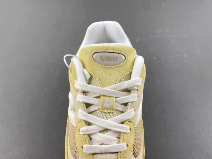 New Ba1an*e Wmns 9060R 